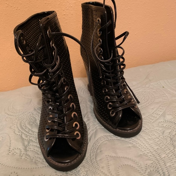 Jeffrey Campbell Shoes - Jeffrey Campbell lace up shoes